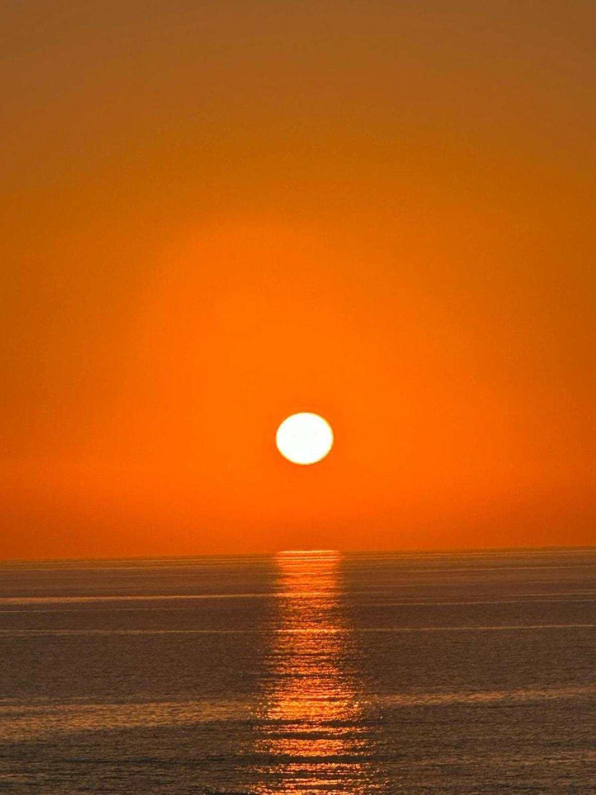Alba Sul Mare By Caseserio Cefalu Bagian luar foto