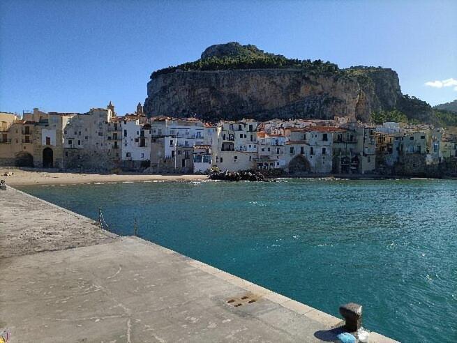 Alba Sul Mare By Caseserio Cefalu Bagian luar foto